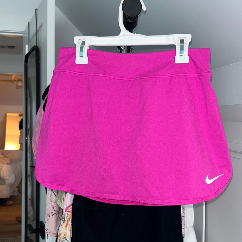 Nike magenta athletic skirt